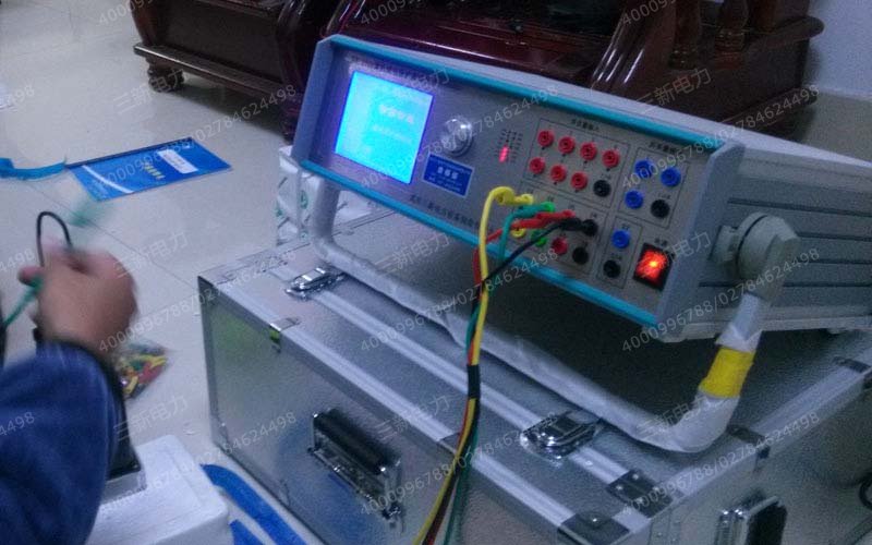 继电保护测试仪现场试验图