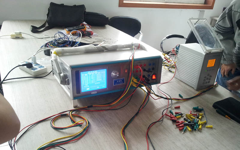 三相微机继电保护测试仪