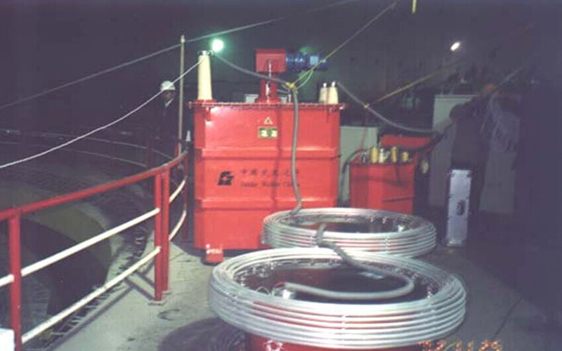 发电机交流耐压谐振装置现场试验图片